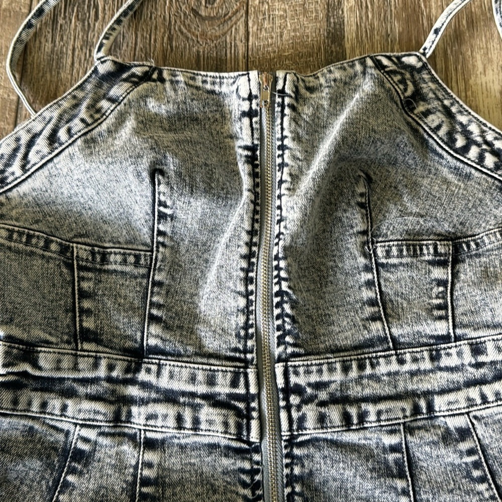 🌟LE LIS COLLECTION 🌟BEAUTIFUL 🌟JEAN OVERALL, SIZE SMALL - Picture 5 of 11